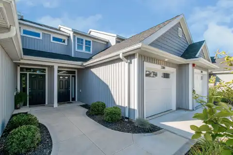 2384 Watertown Way, Grand Rapids, MI 49505