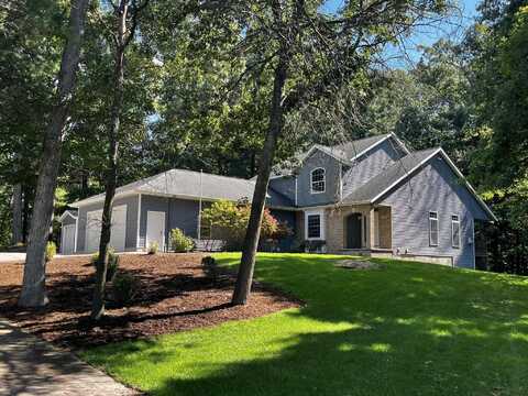 5221 Jackson Court, Montague, MI 49437