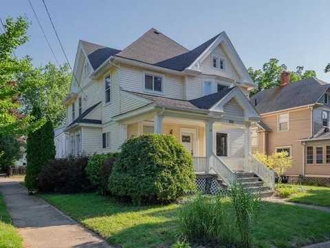 703 Clinton Avenue, Kalamazoo, MI 49001