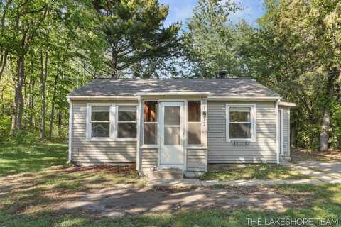 1677 W Lakewood Boulevard, Holland, MI 49424