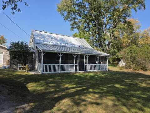 999 N Dickinson Avenue, Hesperia, MI 49421