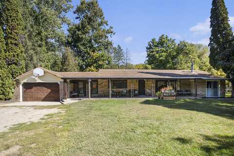 9322 N Riverview Drive, Kalamazoo, MI 49004