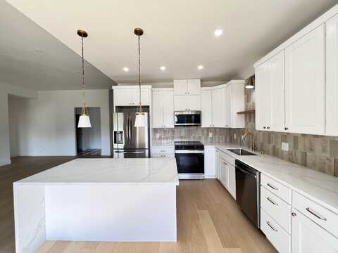 2077 N Sun Valley Drive, Springfield, MO 65802