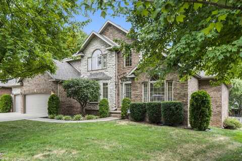915 E Ironbridge Circle S, Springfield, MO 65810
