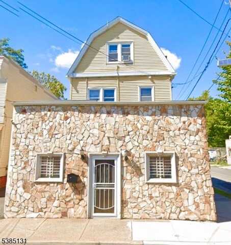315 Coit St, Irvington, NJ 07111