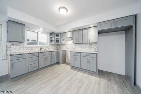 1126 Wheatsheaf Rd, Linden, NJ 07036