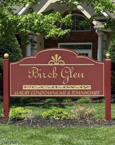 60 Forest Dr, Piscataway, NJ 08854