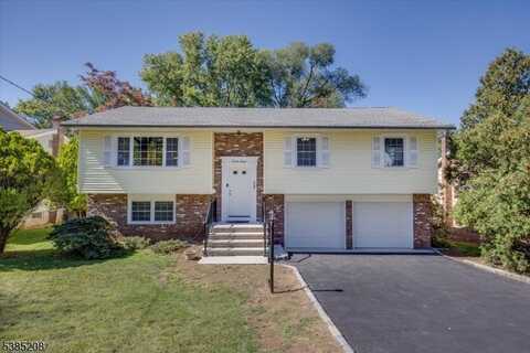 28 Lincoln St, Roseland, NJ 07068