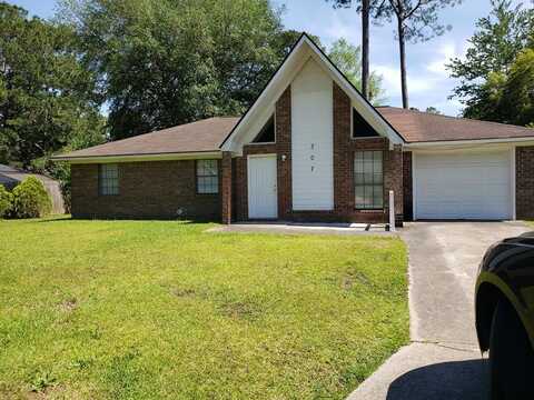 307 Nottingham Way, Hinesville, GA 31313