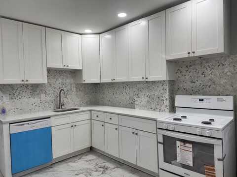 306 SUMMIT AVE, JC, Journal Square, NJ 07306