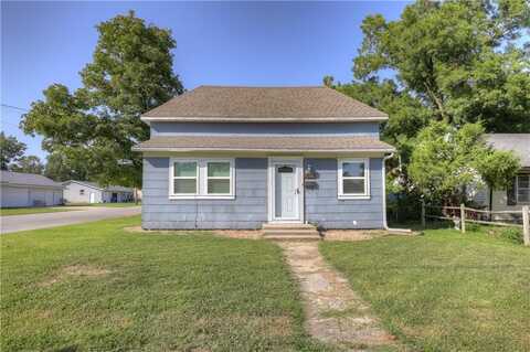 1021 W Maple Street, Columbus, KS 66725