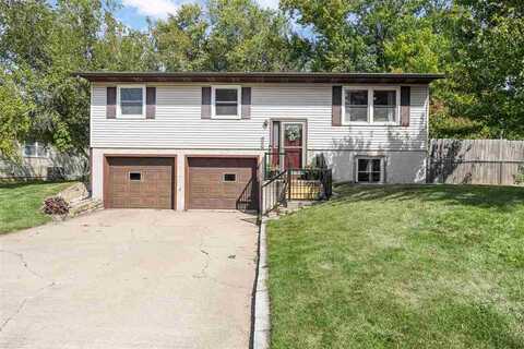 20 E Zeller St, North Liberty, IA 52317