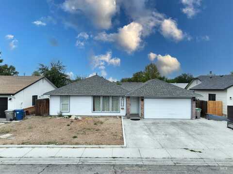 8752 W Canterbury St, Boise, ID 83704