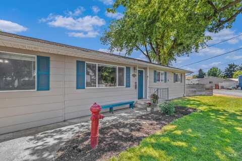 2047 10th Avenue, Clarkston, WA 99403