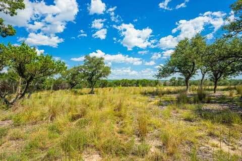101 Palisades Dr, Camp Verde, TX 78010