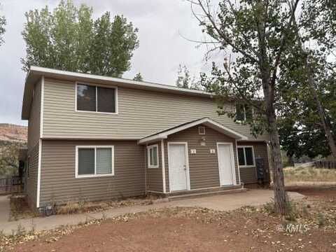 365 E FIELD Ave, Hilldale, UT 84737