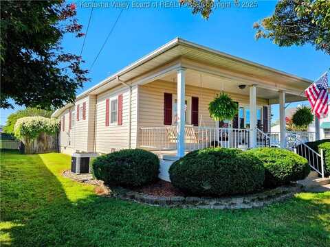 136 Maple Street, Mason, WV 25260