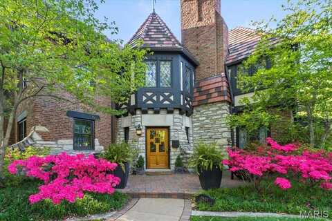 7501 Cromwell Drive, Saint Louis, MO 63105
