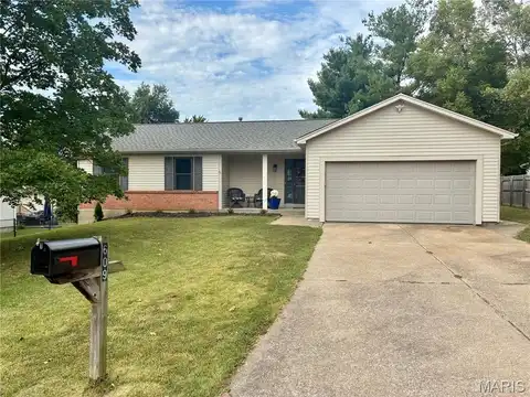 609 Oregon Trail Drive, Saint Charles, MO 63304