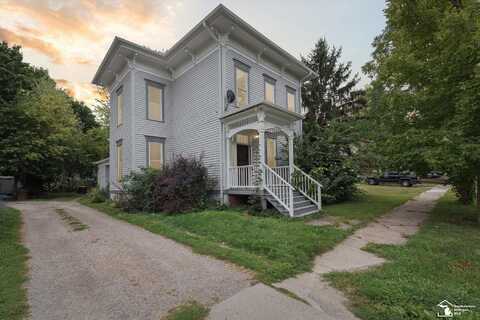 220 Comstock, Adrian, MI 49221