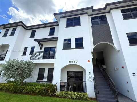 15560 SW 136th St, Miami, FL 33196
