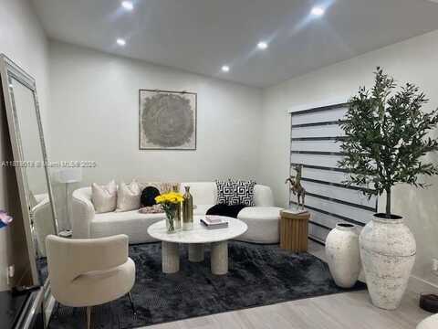 7124 SW 110th Ave, Miami, FL 33173
