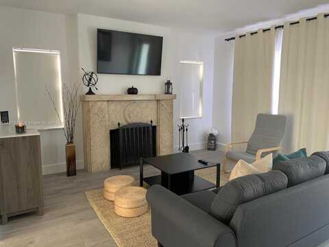 4240 NW 2nd Ter, Miami, FL 33126