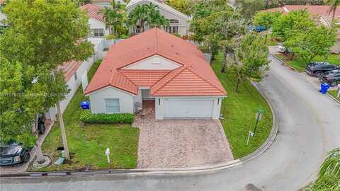 3380 SW 50th St, Hollywood, FL 33312