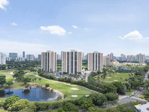20335 W Country Club Dr, Aventura, FL 33180