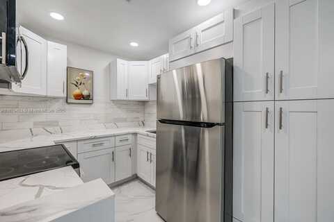 8911 NW 28th Dr, Coral Springs, FL 33065