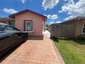11012 SW 162nd Ter, Miami, FL 33157