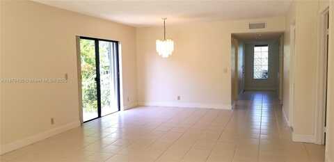 413 Lakeview Dr, Weston, FL 33326