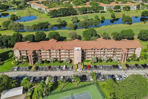 300 SW 130th Ter, Pembroke Pines, FL 33027