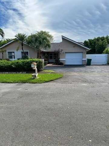 9015 SW 102nd Ct, Miami, FL 33176
