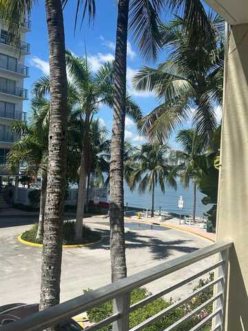 1441 Lincoln Rd, Miami Beach, FL 33139