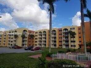 6970 NW 186th St, Hialeah, FL 33015