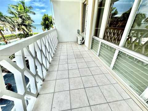 1430 Brickell Bay Dr, Miami, FL 33131