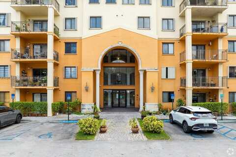 9340 Fontainebleau Blvd, Miami, FL 33172