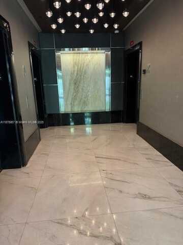 951 Brickell Ave, Miami, FL 33131
