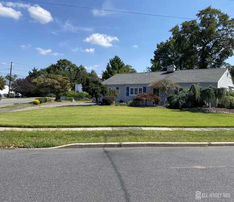 2 Avon Road, Edison, NJ 08817