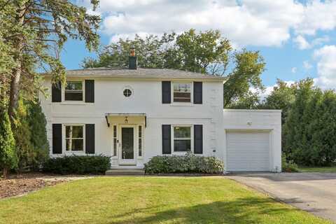 515 E Dean Rd, Fox Point, WI 53217