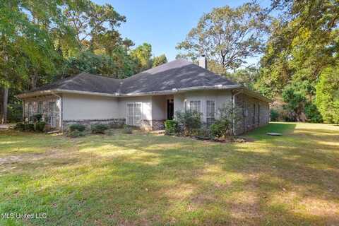 17 Zettel Road, Ocean Springs, MS 39564