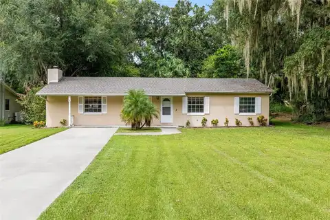 3909 PALM DRIVE, LEESBURG, FL 34748