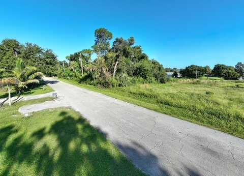 458 CAPITOL STREET, NORTH FORT MYERS, FL 33903