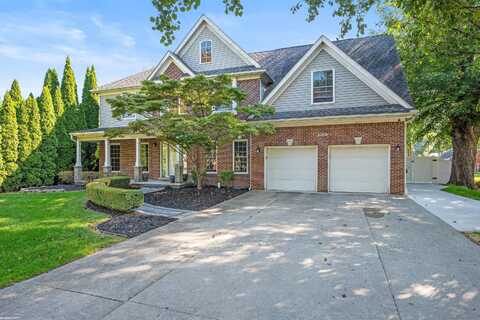 39410 Townhall, Harrison, MI 48045