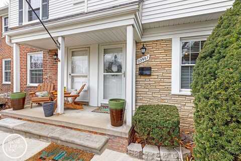 22967 Lakeshore, Saint Clair Shores, MI 48080