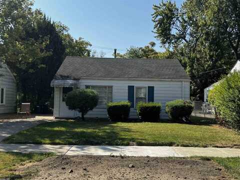 18996 ROSCOMMON, Harper Woods, MI 48225