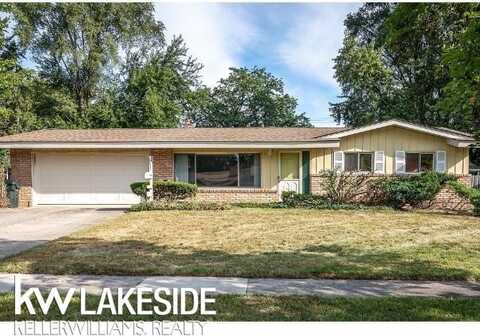 8527 Walnut Hill, Shelby, MI 48317