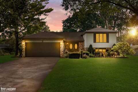 53266 Garland, Utica, MI 48316