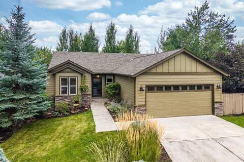 19543 Greatwood Loop, Bend, OR 97702